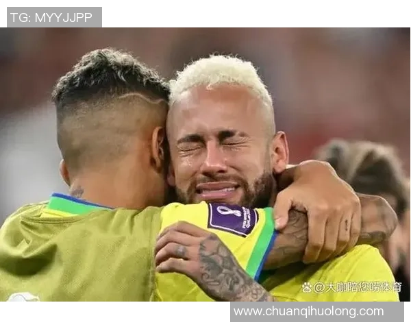 球星深情亲吻足球瞬间展现对梦想的热爱与执着